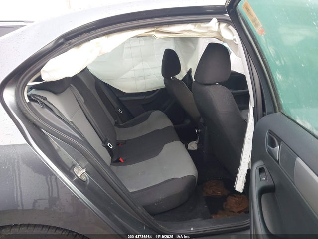 Volkswagen Jetta 1.4t S