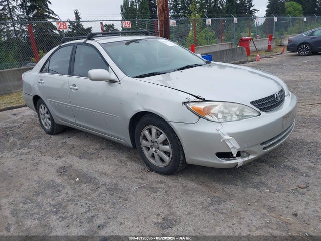 Salvage Toyota Camry Image
