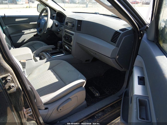 Jeep Grand Cherokee Laredo