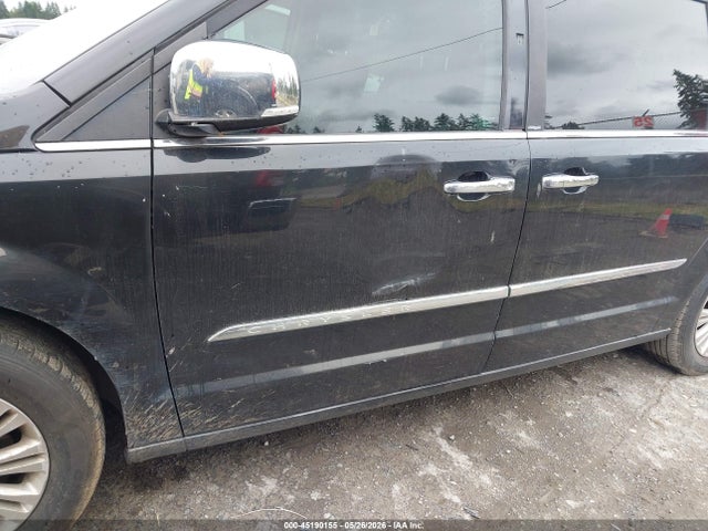 Chrysler Town & Country Limited