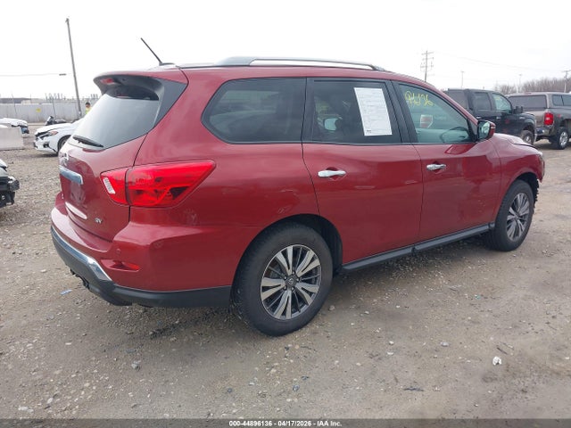 Nissan Pathfinder Sv