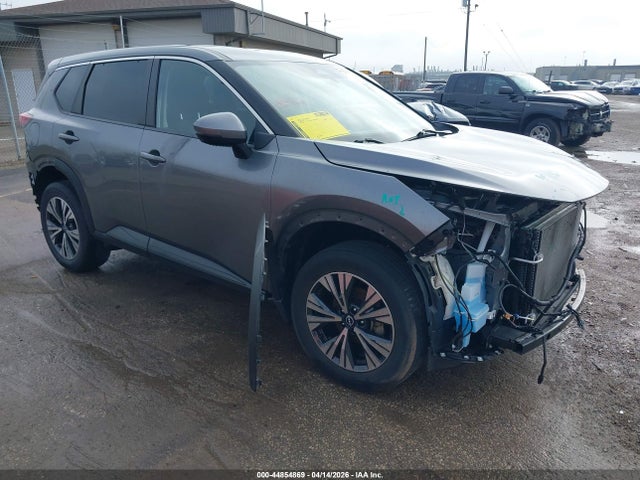 Salvage Nissan Rogue Image
