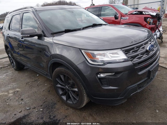 Salvage Ford Explorer Image