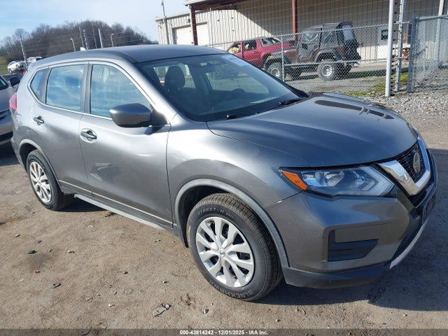 Salvage Nissan Rogue Image