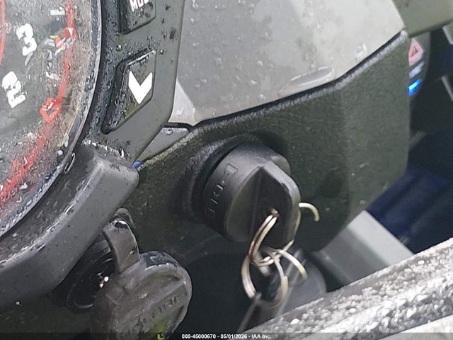 Polaris RZR Turbo R Premium Ride Command
