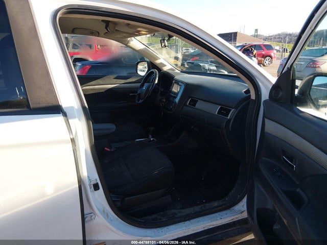 Mitsubishi Outlander Es
