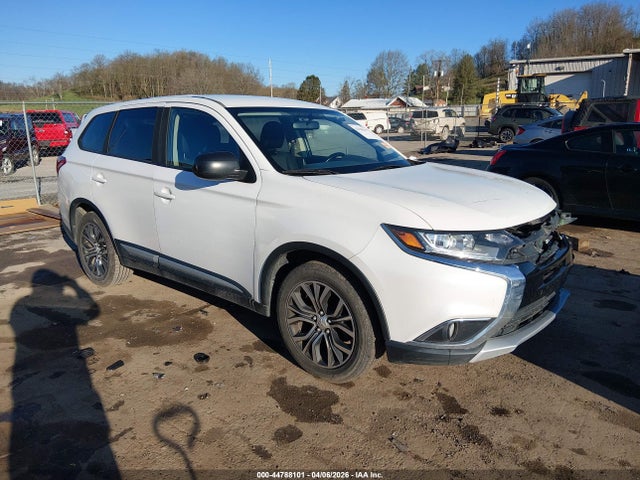 Salvage Mitsubishi Outlander Image