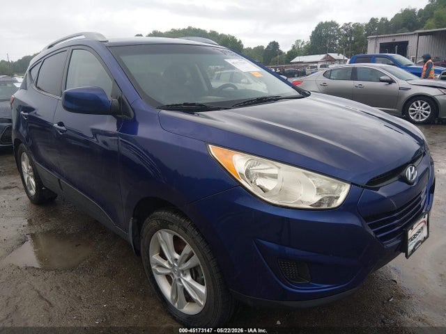 Salvage Hyundai TUCSON Image