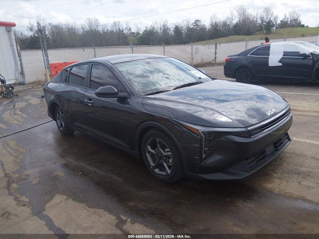 Salvage Kia K4 Image