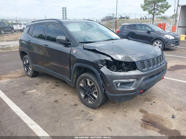 Salvage Jeep Compass Image