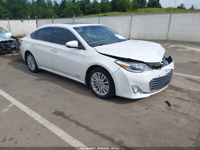 Salvage Toyota Avalon Hybrid Image