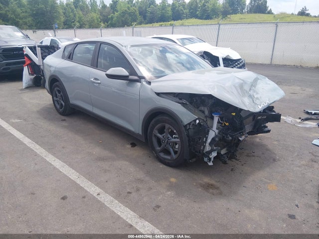 Salvage Kia K4 Image