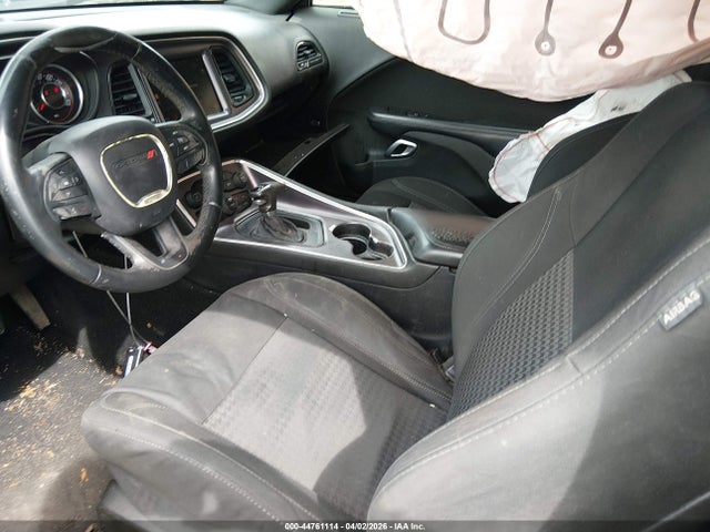 Dodge Challenger Sxt
