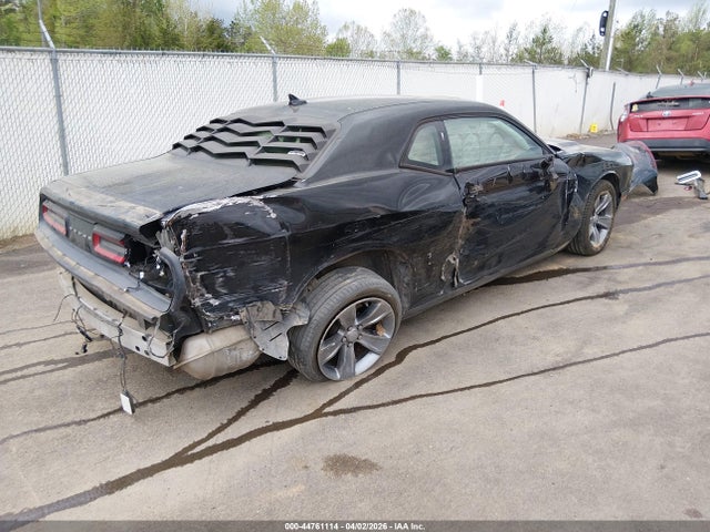 Dodge Challenger Sxt