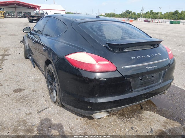Porsche Panamera 4