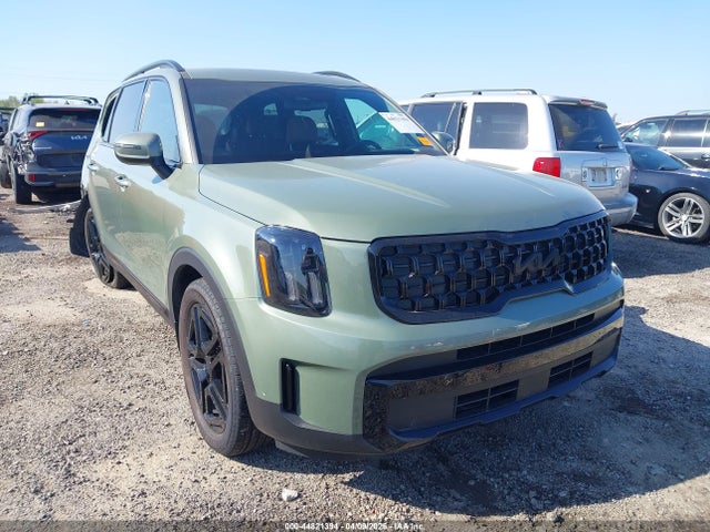 Salvage Kia Telluride Image