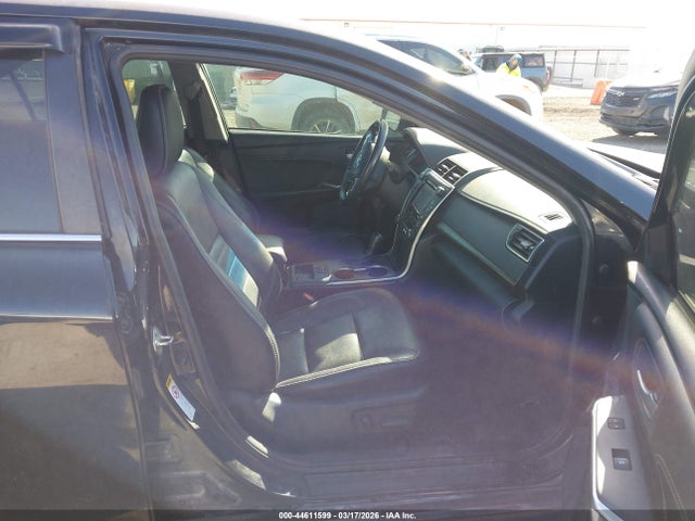 Toyota Camry Xle V6
