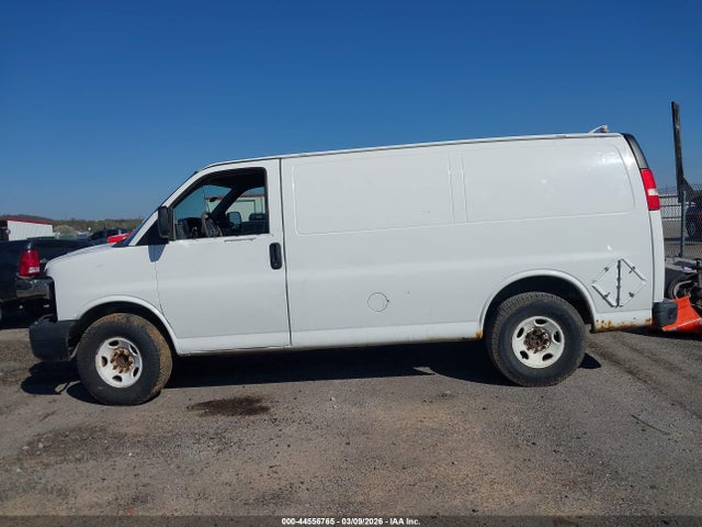 GMC Savana Work Van