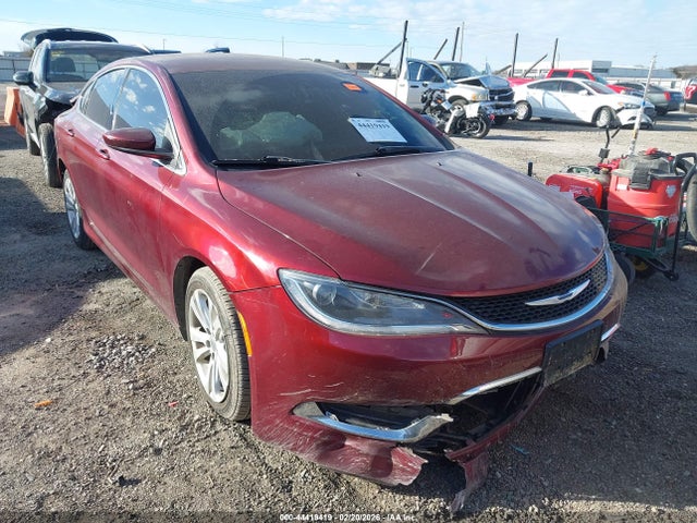 Salvage Chrysler 200 Image