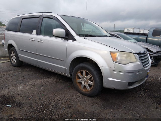 Salvage Chrysler Town & Country Image