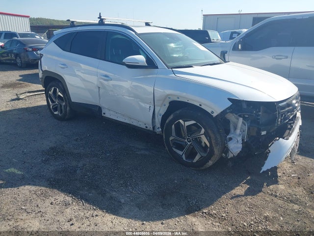 Salvage Hyundai TUCSON Image