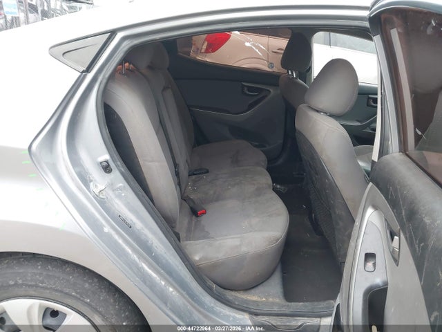 Hyundai ELANTRA Se