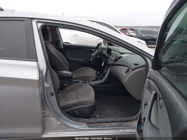 Hyundai ELANTRA Se