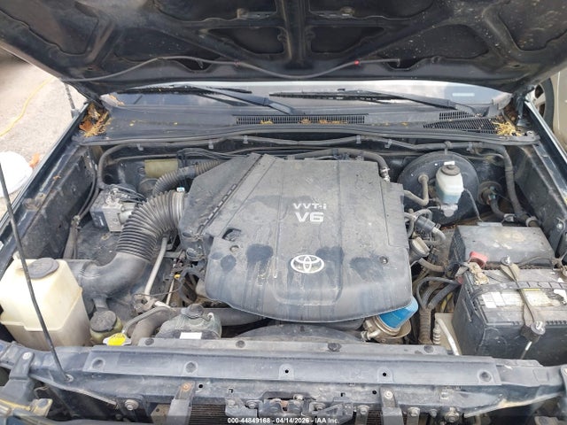 Toyota Tacoma Base V6