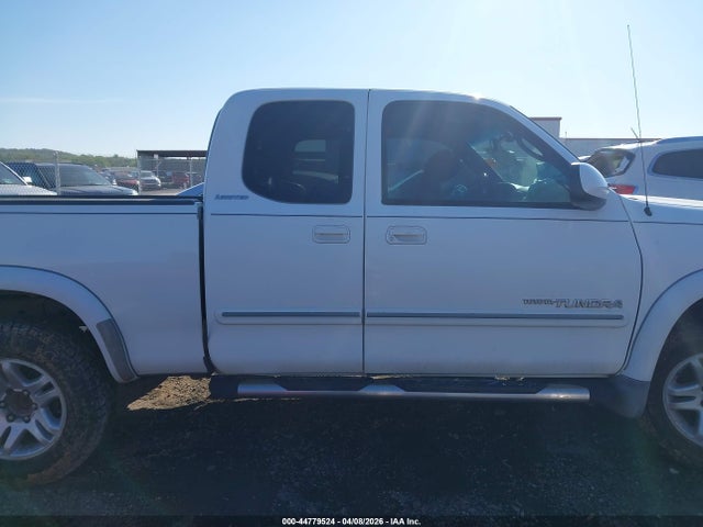 Toyota Tundra Ltd V8