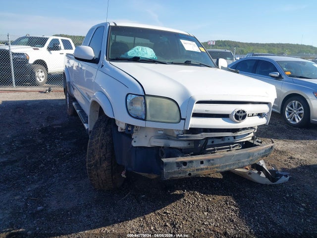 Salvage Toyota Tundra Image