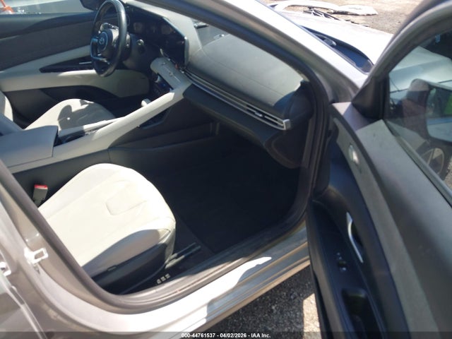 Hyundai ELANTRA Limited