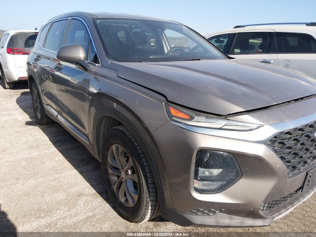 Salvage Hyundai SANTA FE Image