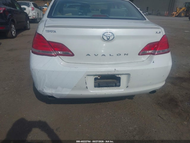 Toyota Avalon Xls
