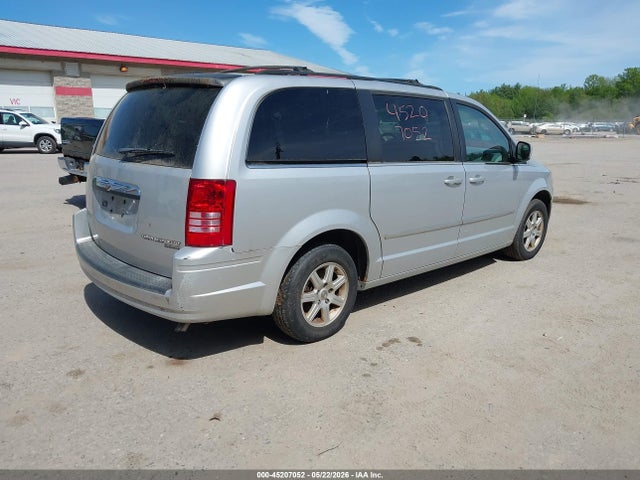 Chrysler Town & Country Touring