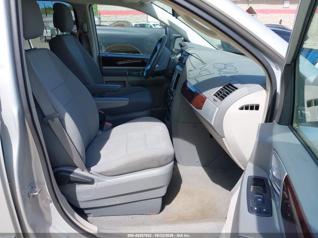 Chrysler Town & Country Touring