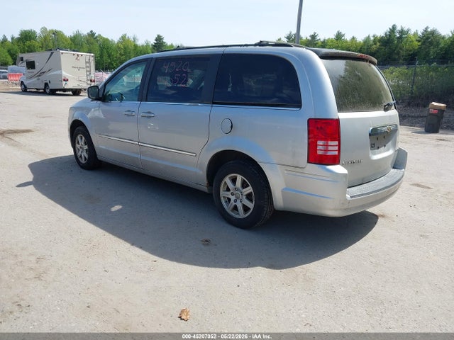 Chrysler Town & Country Touring