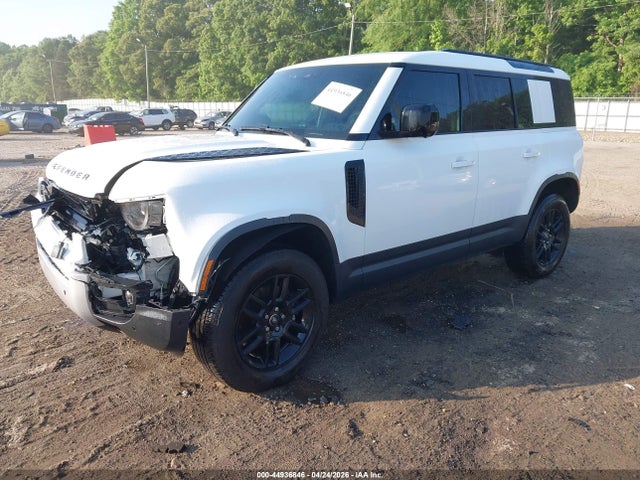 Land Rover Defender 110 P300