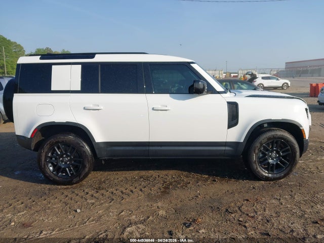 Land Rover Defender 110 P300