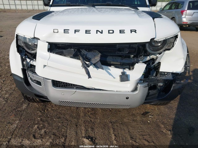 Land Rover Defender 110 P300