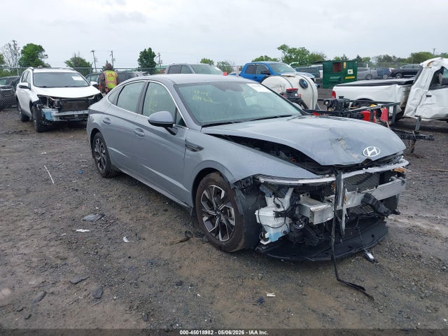 Salvage Hyundai SONATA Image