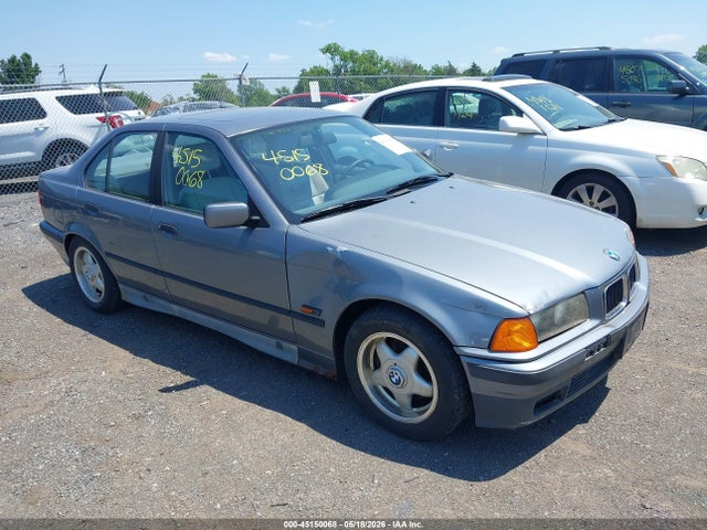 Salvage BMW 3 Series Image