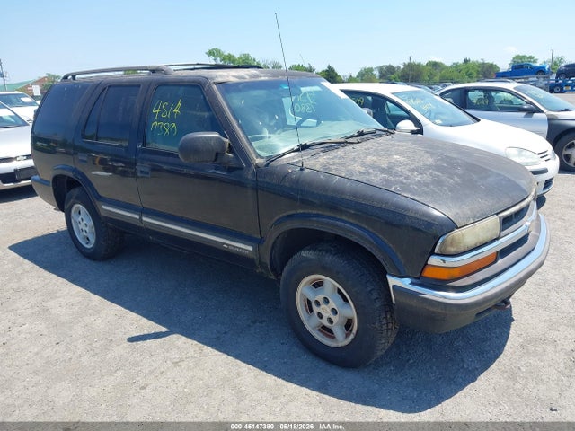 Salvage Chevrolet Blazer Image