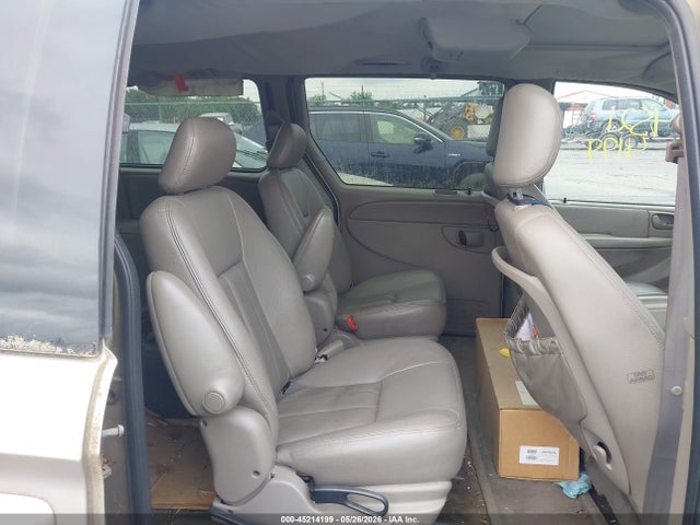 Chrysler Town & Country Touring