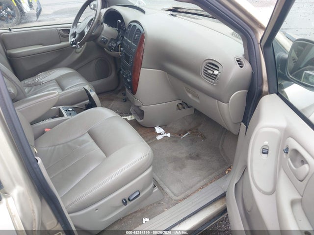 Chrysler Town & Country Touring