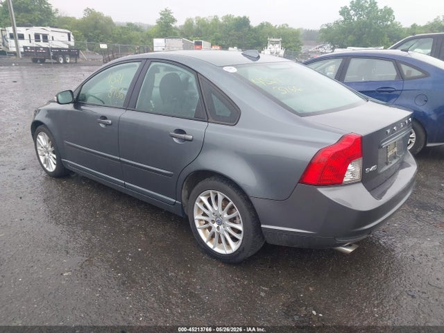 Volvo S40