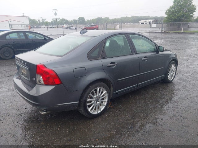Volvo S40