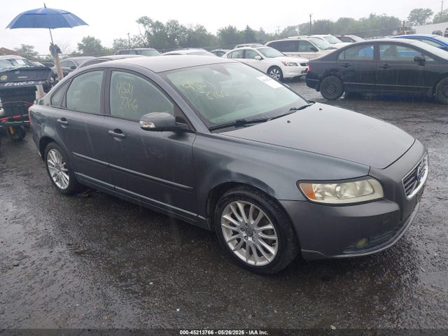 Salvage Volvo S40 Image