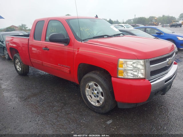 Salvage Chevrolet Silverado 1500 Image