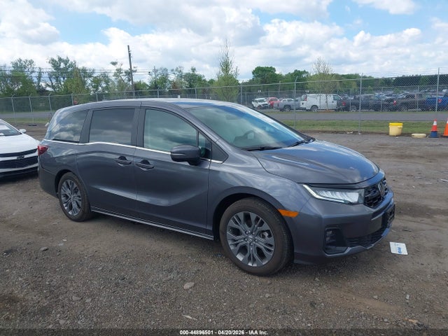 Salvage Honda Odyssey Image
