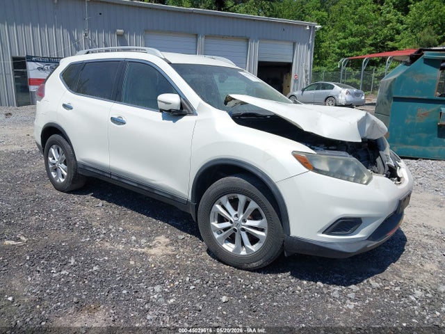 Salvage Nissan Rogue Image